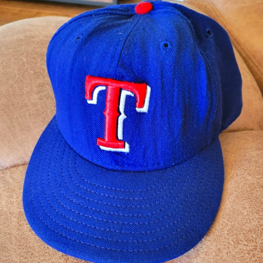 Texas Rangers 7 3/8 hat **see notes**